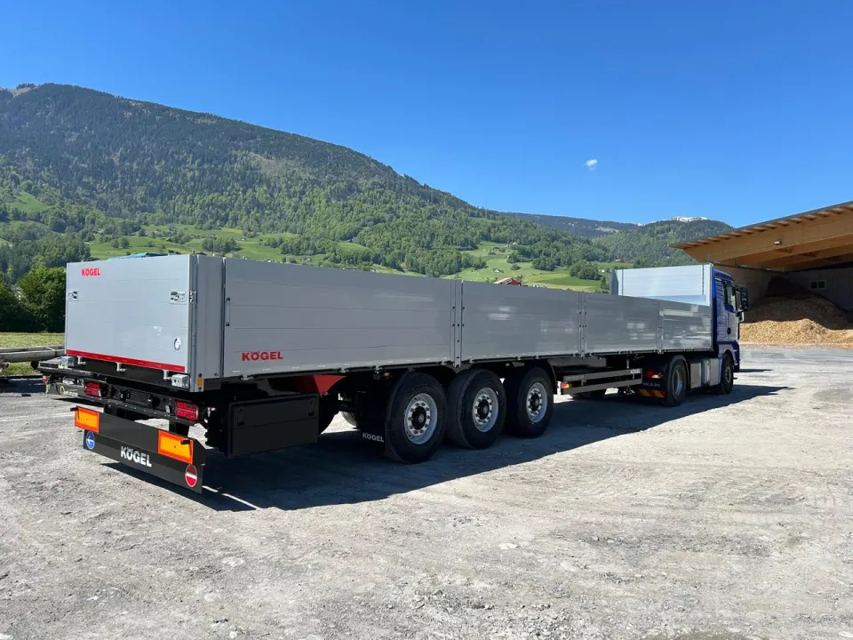 Pritsche mit Bordwand